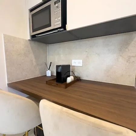Sublime - Beachfront Apartament Saint-Laurent-du-Var